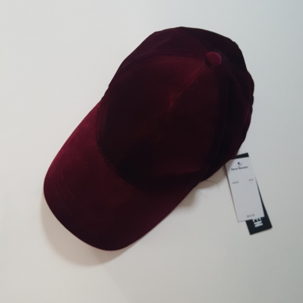 Very cute Steve Madden hat